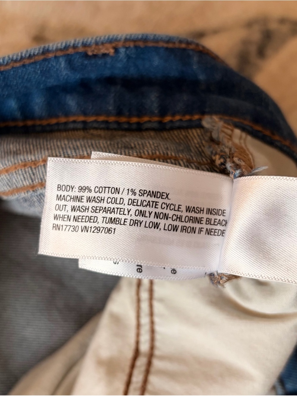 Universal Thread Blue Denim Midwash Jeans - Picture 4 of 10